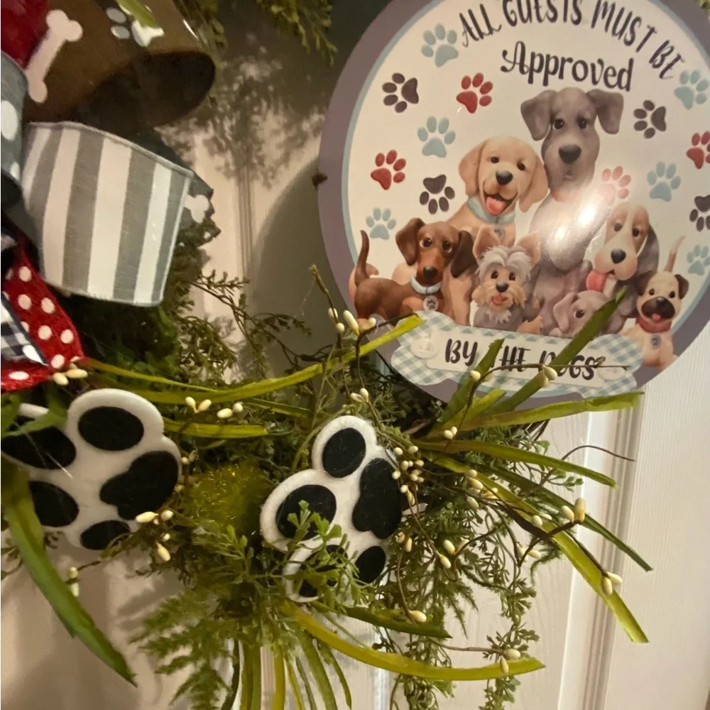 Dog-Themed Holiday Wreath with Green Accents